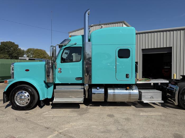2027 Peterbilt 589-5