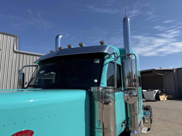 2027 Peterbilt 589-13