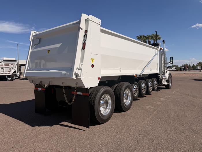 2027 Peterbilt 567-8