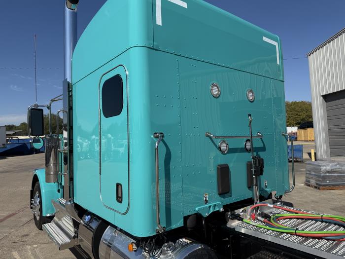 2027 Peterbilt 589-19