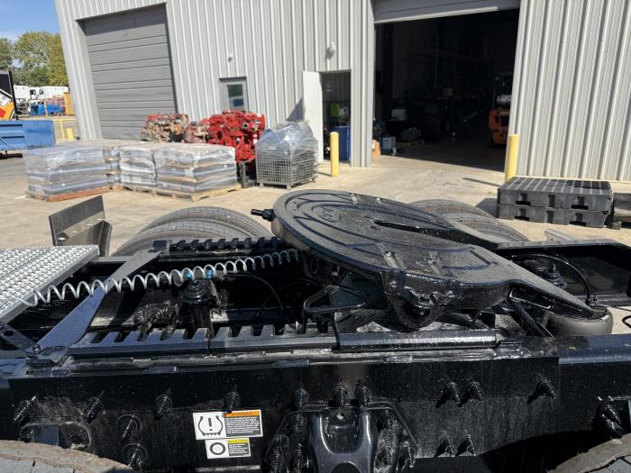 2027 Peterbilt 589-21