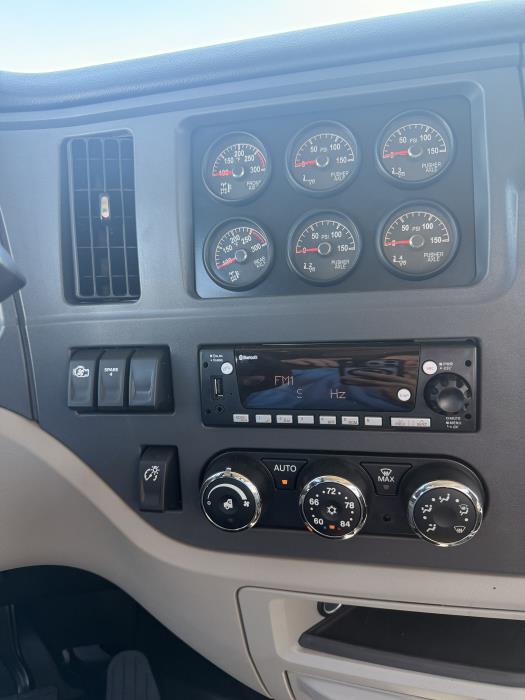 2027 Peterbilt 567-17
