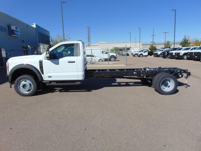 2027 Ford F-550-1