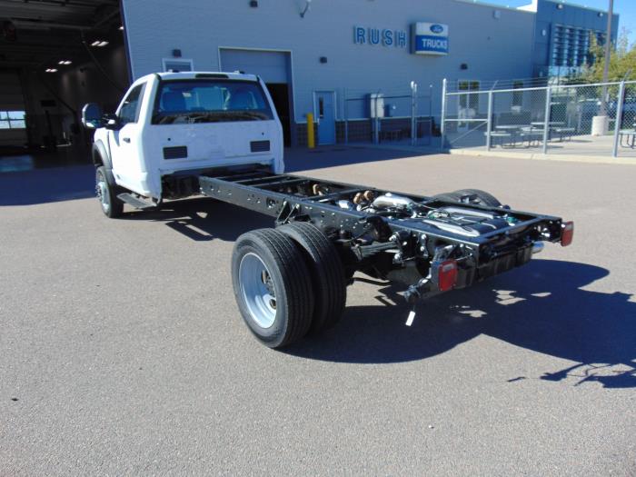 2027 Ford F-550-2
