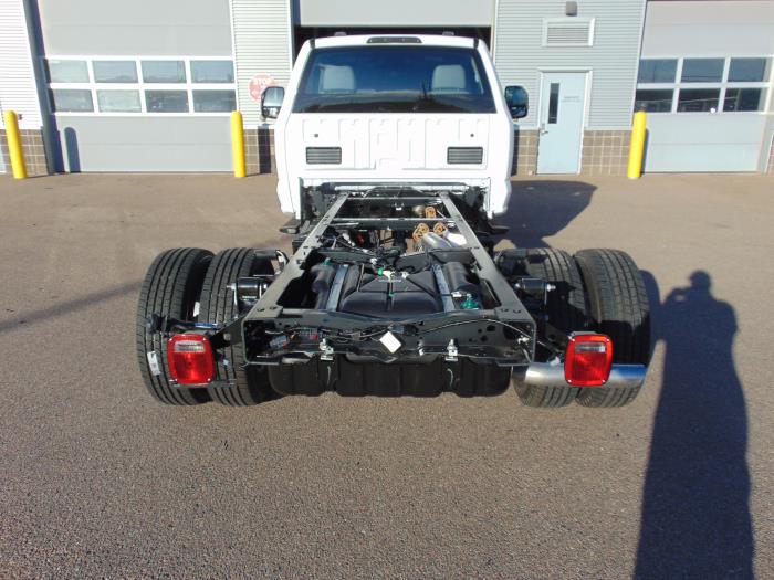 2027 Ford F-350-3