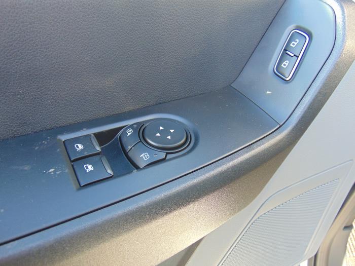 2027 Ford F-350-9