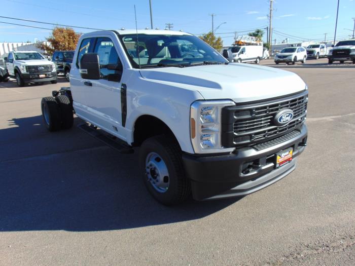 2027 Ford F-350-6
