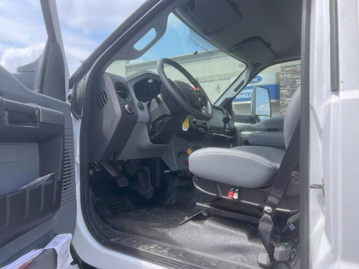 2027 Ford F-750-8