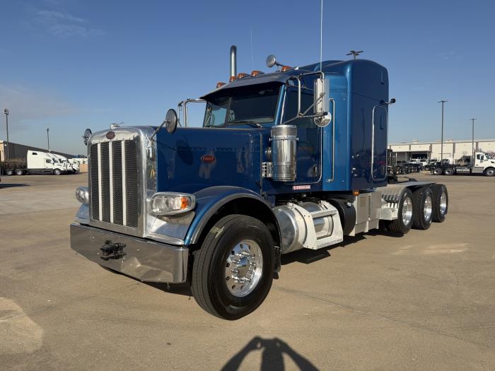 2022 Peterbilt 389-0