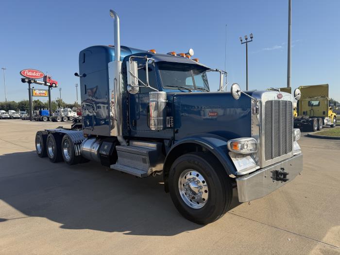 2022 Peterbilt 389-6