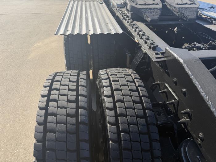 2022 Peterbilt 389-10