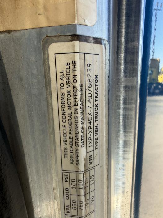 2022 Peterbilt 389-25