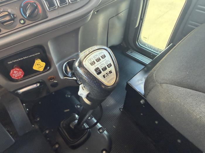 2022 Peterbilt 389-36