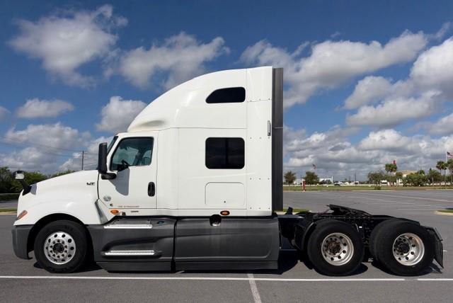 2021 International LT625-7