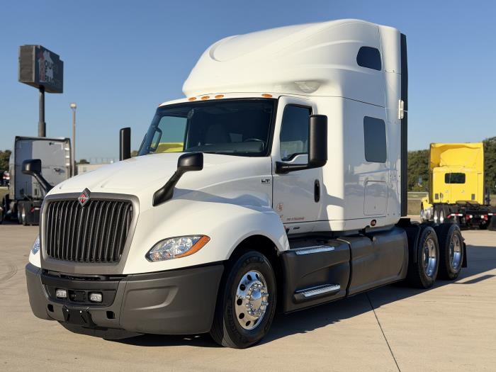 2022 International LT625-0