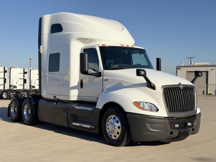 2022 International LT625-2