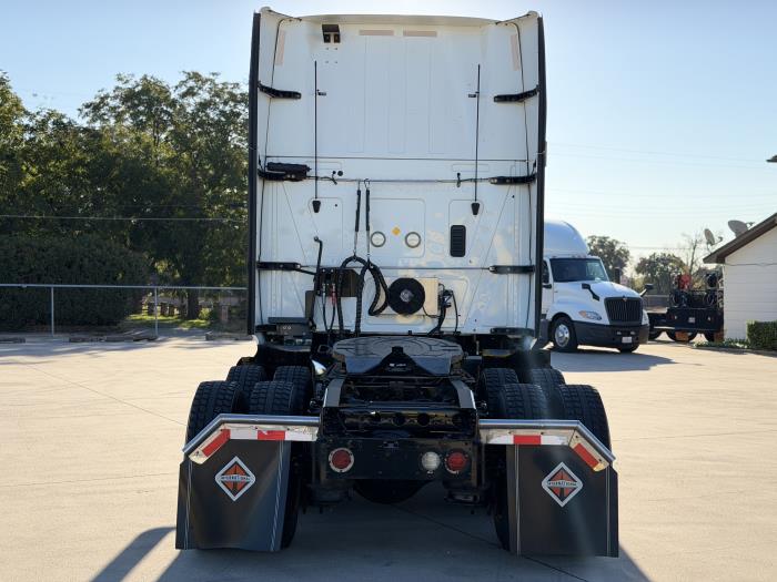 2022 International LT625-5