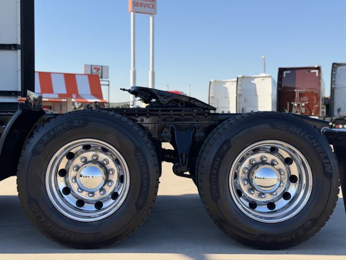 2022 International LT625-9