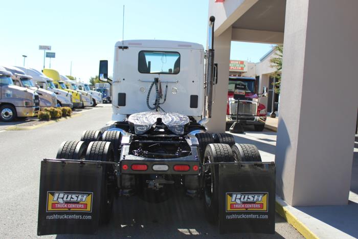 2020 Peterbilt 567-4