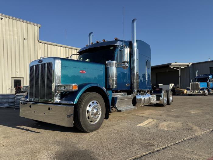 2027 Peterbilt 589-1