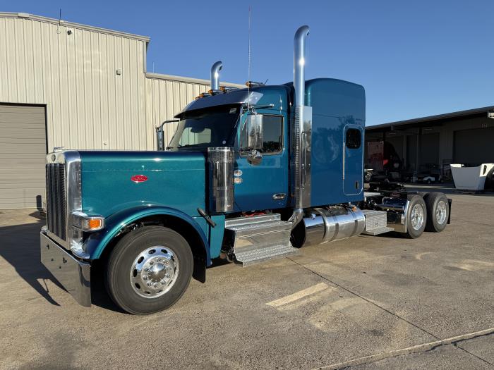 2027 Peterbilt 589-2