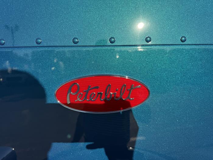 2027 Peterbilt 589-15