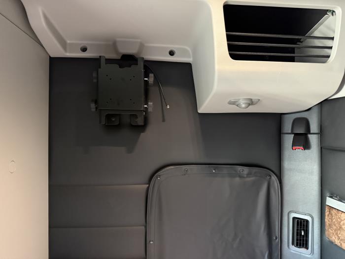 2027 Peterbilt 589-45
