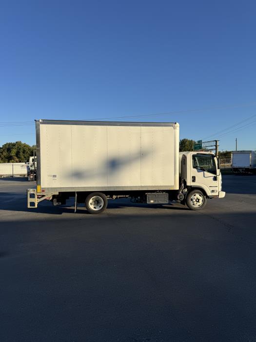 2022 Isuzu NPR-XD-6