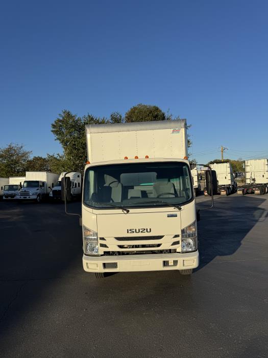 2022 Isuzu NPR-XD-8