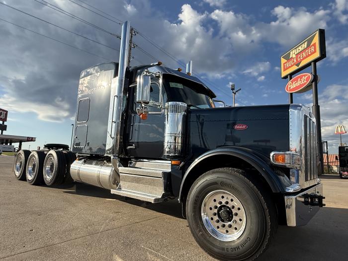 2027 Peterbilt 589-8