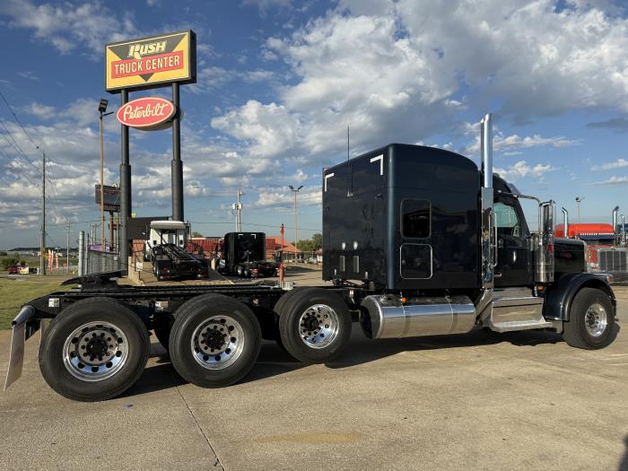 2027 Peterbilt 589-10