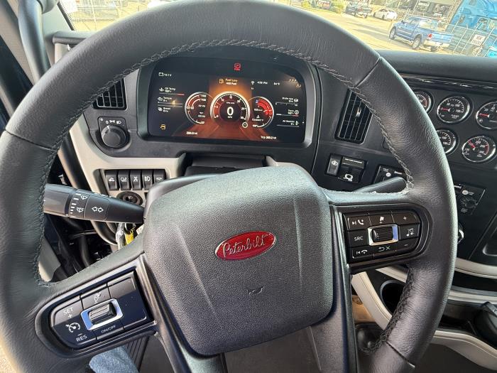 2027 Peterbilt 589-14