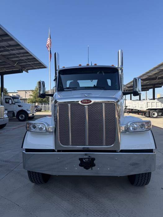 2027 Peterbilt 567-1
