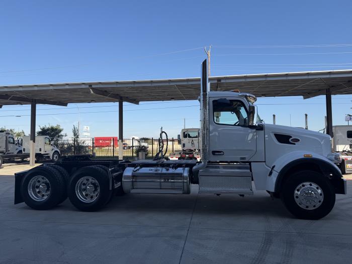 2027 Peterbilt 567-7