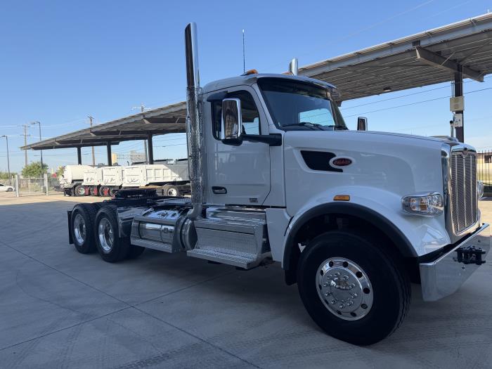 2027 Peterbilt 567-8