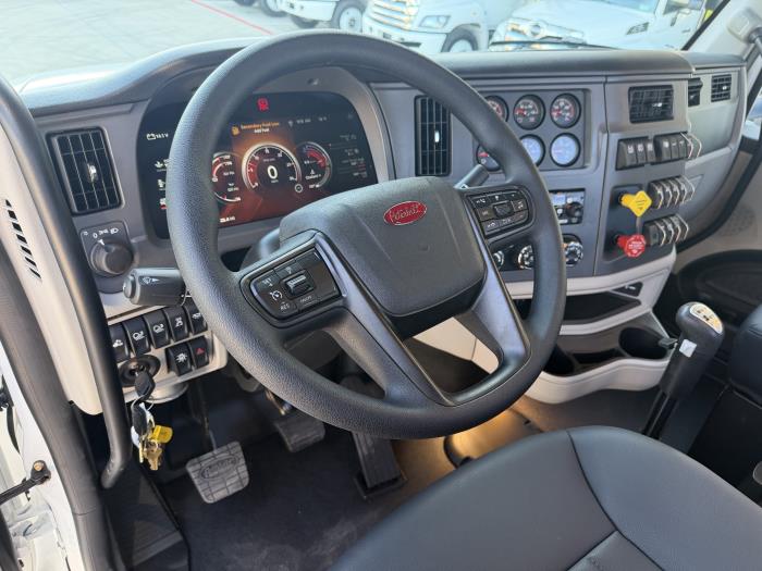 2027 Peterbilt 567-11
