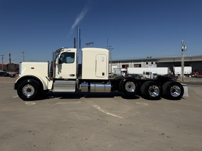 2027 Peterbilt 589-6