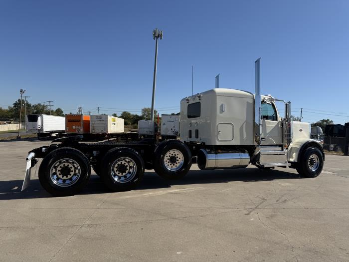 2027 Peterbilt 589-20