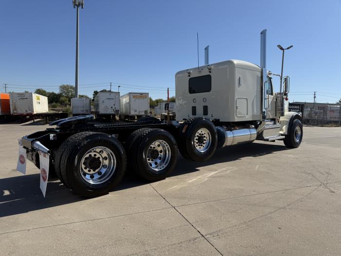 2027 Peterbilt 589-21