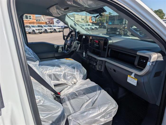 2027 Ford F-450-8