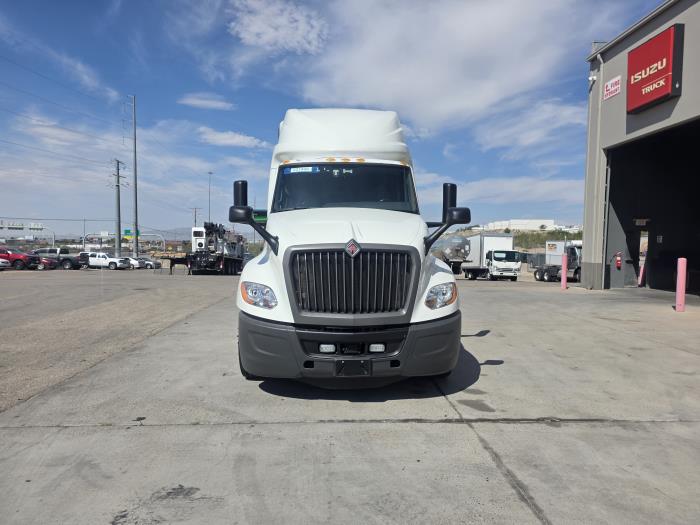 2022 International LT625-2