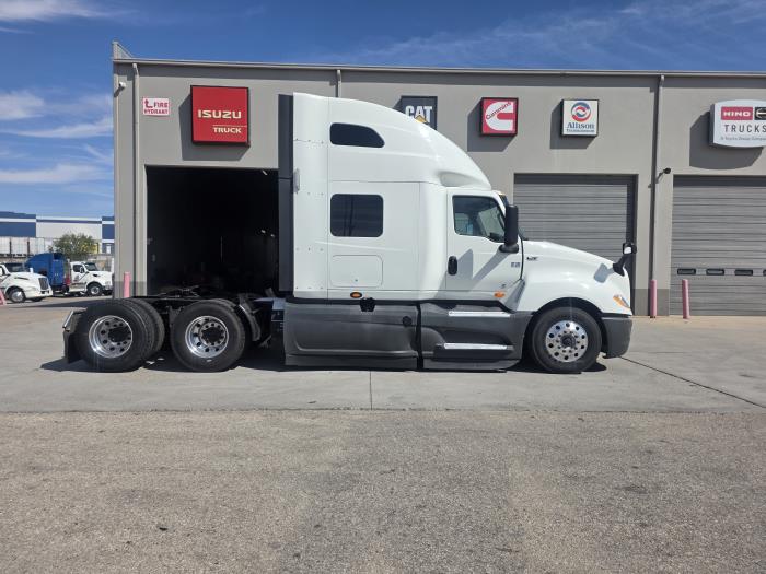 2022 International LT625-4