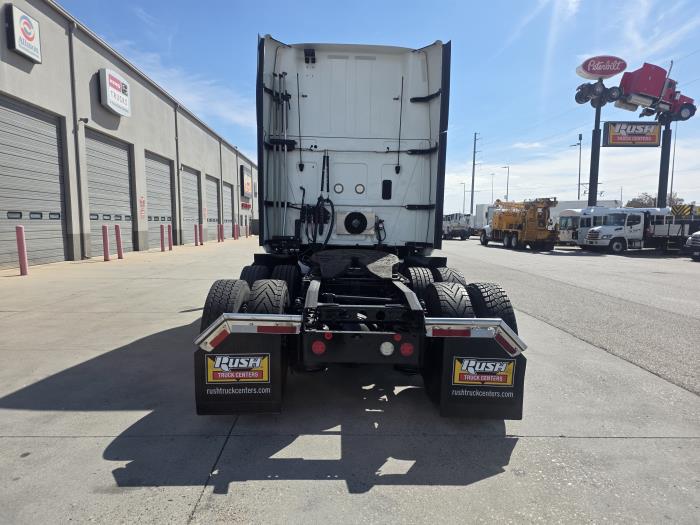 2022 International LT625-6
