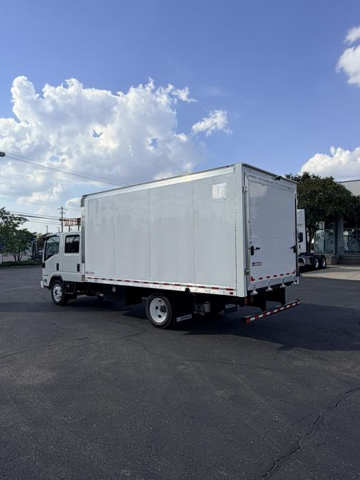 2027 Isuzu NPR-HD-4