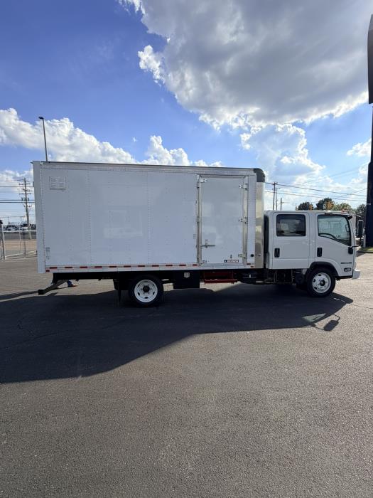 2027 Isuzu NPR-HD-8
