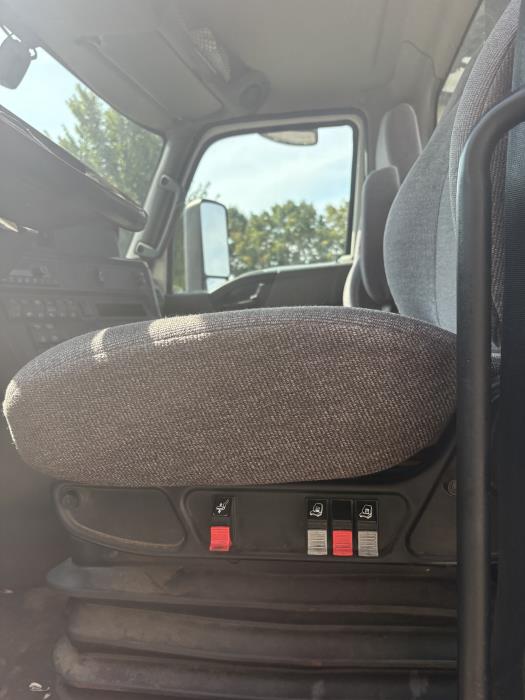 2021 International LT625-2