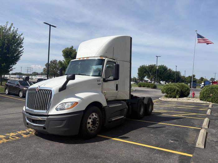 2021 International LT625-6