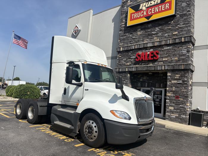 2021 International LT625-8
