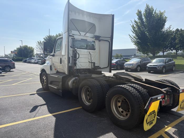 2021 International LT625-12