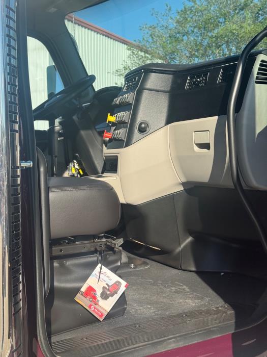 2026 Peterbilt 589-11
